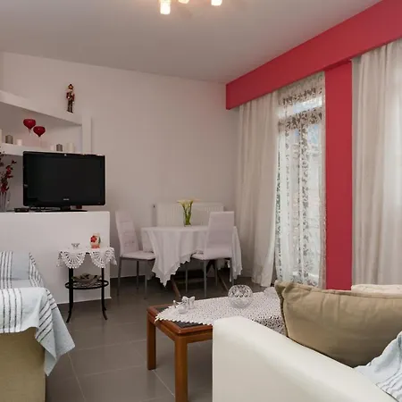 Apartment Pl House
